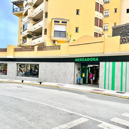 Cozy Near The Appartamento Benalmádena